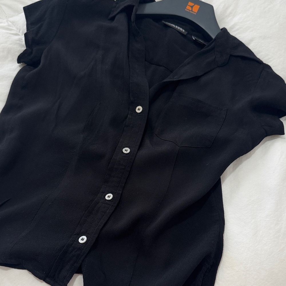 New York & Company Black Short Sleeve Button Down Shirt -XS